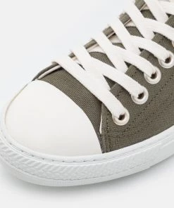 CLOSED Femme Baskets Basses Dried Basil - Chaussures de Luxe -Promos CLOSED Magasin 03c97ee7b8464e89af1cb55cc4e260aa