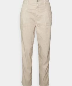 Jean Boyfriend Grain Beige Femme - CLOSED - Taille Grande - Vêtements -Promos CLOSED Magasin 080e34226e84450cbd31b0c54ec34d2c