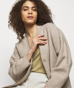 T-shirt Basique Femme DELETION LIST Vert Bark - CLOSED -Promos CLOSED Magasin 09ce24713e65428596a1e73323c30a1b