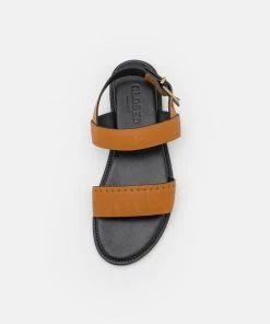 Sandales Cognac Femme CLOSED - Élégance et Confort -Promos CLOSED Magasin 1ce21c8f4f554527bf52f3f57501e064