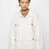 CLOSED Femme DEAR Veste En Jean Ecru - Vestes en Jean Élégantes -Promos CLOSED Magasin 24dfee66bcaf48ef9efc94af855f80c1