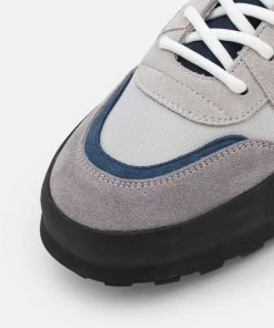 CLOSED Baskets Basses Blue Slate Homme - Sneakers Élégantes pour Homme -Promos CLOSED Magasin 2d7c46ee699b4f0ebdc6c9748cfef077