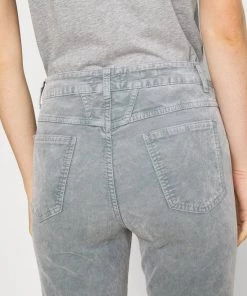 CLOSED Femme PEDAL PUSHER Pantalon Classique Teint Pale - Pantalon Haut de Gamme -Promos CLOSED Magasin 2f53c057010a4421b604db9a724229ec