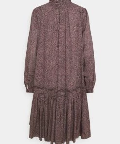 CLOSED KARI Robe De Jour Amaranth Red Femme - Robe d'été élégante -Promos CLOSED Magasin 32e07ee6194c4e26bda7eaa3f0e53c22