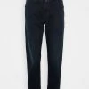 CLOSED Femme Jean Boyfriend Bleu/Noir - Taille Grande - Vêtements -Promos CLOSED Magasin 3e52e12f30ac45ab89c22ce74f0eacd5