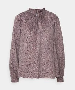 CLOSED SCARLETT Blouse Amaranth Red Femme - Blouse Élégante pour Femme -Promos CLOSED Magasin 3f639da46df247ee904b83d5d94cb687