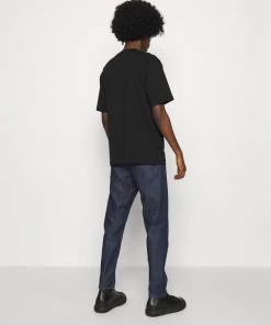 T-Shirt Imprimé Noir Homme CLOSED - Style Urbain et Confortable -Promos CLOSED Magasin 409138bd91ce4ee696ff0d5c73e0e6fd