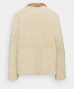 CLOSED Femme WILLOW SHEARLING JACKET Veste En Cuir Sandstone - Vestes en cuir élégantes -Promos CLOSED Magasin 412501e41f1b414fab5a0f33f6997f3f