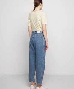 CLOSED Femme PEARL Jean Droit Mid Blue - Jeans Droit pour Femme -Promos CLOSED Magasin 42050e886ca842eaa55636ba2945dd77