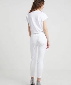 CLOSED BAKER Jean Slim Blanc Femme - Jean Taille Haute Élégant -Promos CLOSED Magasin 43a064d83bce41e8a3cc30678a79b7ad