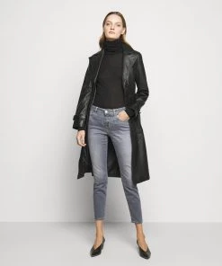 Promos CLOSED Magasin -Promos CLOSED Magasin 47c5293dbf0f448f9e4fc3e3302d9f5b