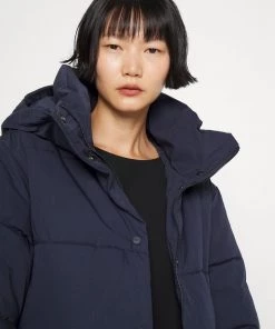 CLOSED VALEA Veste D'hiver Dark Night Femme - Manteau d'hiver élégant pour femme -Promos CLOSED Magasin 4b982e467c504aa48ffe477ae4b2cefb