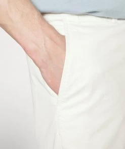 CLOSED CLASSIC Short Ivory Homme - Shorts décontractés en coton pour homme -Promos CLOSED Magasin 4c442322883b44afa481fe44ab00fae9