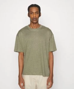 T-shirt Basique Homme CLOSED - Dried Basil | Confort et Style
