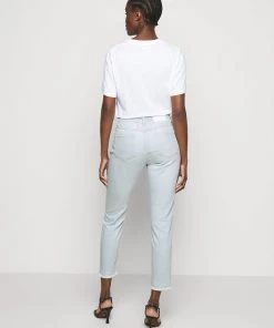 CLOSED Femme BAKER HIGH Jean Slim Mid Blue - Jean Slim Taille Haute Bleu Moyen -Promos CLOSED Magasin 51a56a78fb3b41dd93b6d135143da2f3