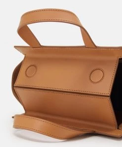 CLOSED Femme TOP HANDLE Sac à Main Gold Earth - Sac à Main Élégant et Luxueux -Promos CLOSED Magasin 5400205e4d3c4b1c86729cf176cf6d9a