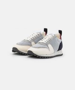 CLOSED PEPPER Baskets Basses Multi Color Femme - Sneakers Élégantes et Confortables -Promos CLOSED Magasin 5a05022fa410437089ac6495491cdb64