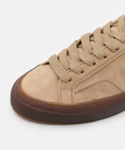 CLOSED Homme Baskets Basses Sage - Sneakers Basses Élégantes pour Homme -Promos CLOSED Magasin 668c4ac18b4a4bd3984cbb9f7fd05e9b