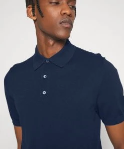 Polo Homme CLOSED Noir Bleu Marine - Vêtements Haut de Gamme -Promos CLOSED Magasin 69b8bc3c26234c4eaaeccc07e03d81ee