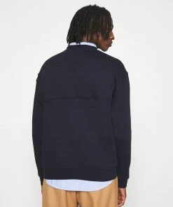 Sweatshirt Homme CLOSED - Navy - Confort et Style -Promos CLOSED Magasin 72e125096d39472a80415fbcf60f434d