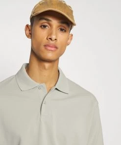 Polo ESSENTIAL Flint Gris Homme - CLOSED | Vêtements Homme -Promos CLOSED Magasin 73106a216ad74f8dbc4ef4ac80ba3365