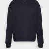 Sweatshirt Homme CLOSED Dark Night - Confort et Style Urbain -Promos CLOSED Magasin 737611285d444278bdc19db7c91f3e36