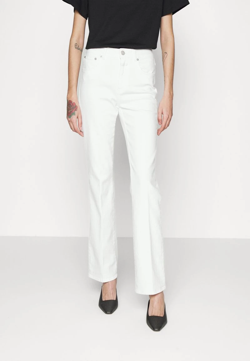CLOSED LEAF Jean Bootcut Blanc Femme - Style Élégant et Confortable 3 CLOSED LEAF Jean Bootcut Blanc Femme - Style Élégant et Confortable