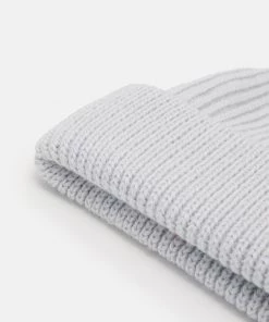 Bonnet Unisexe CLOSED - Platinum White - Accessoire Mode Hiver -Promos CLOSED Magasin 7fda587cd4464997a61cf8e229721d1e