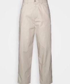 CLOSED DOVER Tapered Chino Homme - Grain Beige - Pantalon Chino Élégant -Promos CLOSED Magasin 88fa987dce024ee0be4e66064266a311