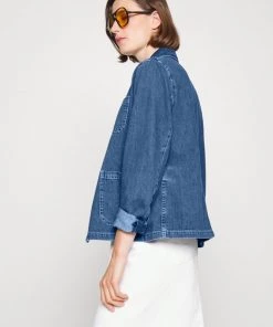 CLOSED Femme TOKYO Veste En Jean Mid Blue - Vestes en Jean Décontractées -Promos CLOSED Magasin 8991b732eb854c71bf81afecf5da2335