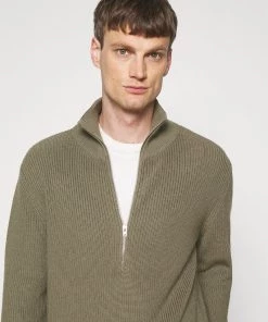 Pullover Zippé CLOSED Homme - Pale Khaki | Maille Confortable et Élégante -Promos CLOSED Magasin 8ab837752a2d41368c2d39836b4504af