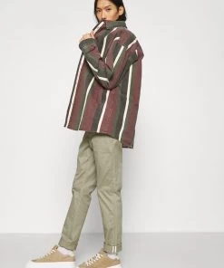 CLOSED ATELIER Tapered Chino Homme - Pantalon Chino Élégant en Khaki Clair -Promos CLOSED Magasin 8af3017cafcc4140a5133aaa99dc5374