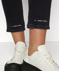 CLOSED Femme PEDAL PUSHER Jean Droit Dark Grey - Jeans droit élégant pour femme -Promos CLOSED Magasin 8aff26ac353248d8b854b068610bf52c