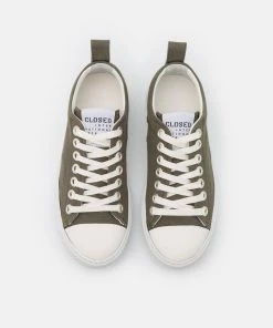 CLOSED Femme Baskets Basses Dried Basil - Chaussures de Luxe -Promos CLOSED Magasin 8b67af22e6db4defb345fd7d0f041b75