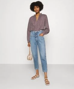 CLOSED SCARLETT Blouse Amaranth Red Femme - Blouse Élégante pour Femme -Promos CLOSED Magasin 934774d013e3425e9e7b63bdaf7a2315