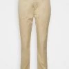 CLOSED JACK Chino Dried Teak Femme - Pantalon Chino Élégant pour Femme