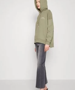 CLOSED HOODIE Sweat à Capuche Dried Basil Femme - Sweats à Capuche Élégants -Promos CLOSED Magasin 986b8bb7180a4cdf9aa302cf6390cc41