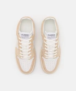 CLOSED Homme Baskets Basses White - Sneakers Élégantes et Confortables -Promos CLOSED Magasin a13c381f17e6401c98523978573c28fb