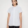 CLOSED OWEN Chemisier Blanc Femme - Chemise Élégante et Confortable -Promos CLOSED Magasin a3f4e8e4015a4f1dbb87098f9a612c7e