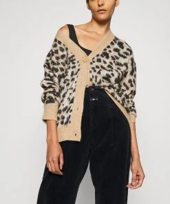 CLOSED Femme PEARL Pantalon Classique Noir - Élégance et Confort -Promos CLOSED Magasin a65b3376146c4b1fac9c2fe0578d4caa