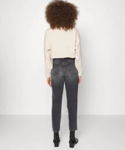 CLOSED Femme PEDAL PUSHER Jean Droit Mid Grey - Jeans droit élégant pour femme -Promos CLOSED Magasin a823012c131e4c6c93d29565a38127fb