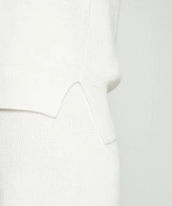 T-Shirt Femme Basique à Col Rond CLOSED - Ivory -Promos CLOSED Magasin a869302a8ac24018b71609c1997db273