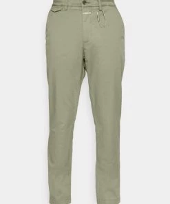 CLOSED ATELIER Tapered Chino Homme - Dried Basil | Pantalon Chino Élégant -Promos CLOSED Magasin aa7b507aa3f0491aa99ac5a9590190c4