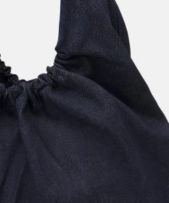 Sac à Main CLOSED Dark Blue Femme - Élégance et Fonctionnalité -Promos CLOSED Magasin ae969332711e41d9937b01faa3c612ff