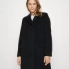 CLOSED Femme TINA Manteau Classique Noir - Manteau Élégant pour Femme -Promos CLOSED Magasin b20d9e845f7545e692bcd091e29d609b