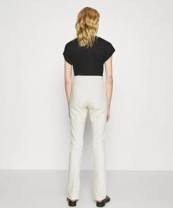 CLOSED Femme KYLA Pantalon Classique Vanilla Sherbet - Pantalon Élégant et Confortable -Promos CLOSED Magasin b4adc02ca68440a99b946de8112122ba