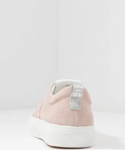 CLOSED Femme CHILLI Baskets Basses Rose - Sneakers Basses Confortables et Tendances -Promos CLOSED Magasin b4fb44838e8a4615a5be4ef3cf826eb7