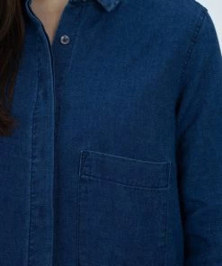 Chemisier Femme CLOSED CLASSIC SHIRT Bleu - Élégance et Confort -Promos CLOSED Magasin bd890b2121474cca9b02f9cc980f3a7f