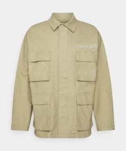 CLOSED Homme TECHNICAL FIELD JACKET Veste Légère Gris Olive - Veste Technique Léger pour Homme