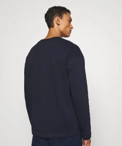 CLOSED Homme Sweatshirt à Capuche Navy - Confort et Style Urbain -Promos CLOSED Magasin d3cc93c5c74047f9ae60f81b9ba0a73d